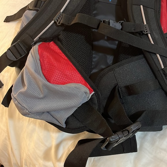 Deuter MOAB JAM 30 Red/Grey Backpack New with Tag - Picture 8 of 12